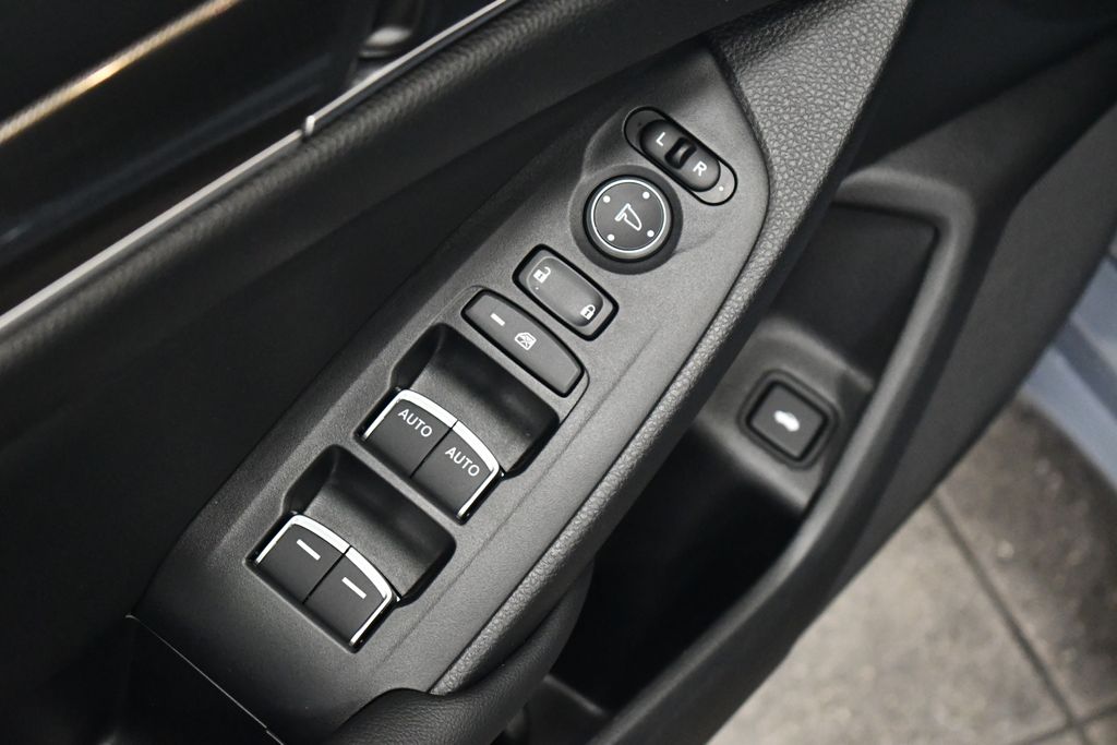 Thumbnail: 2022 Honda Accord - 16