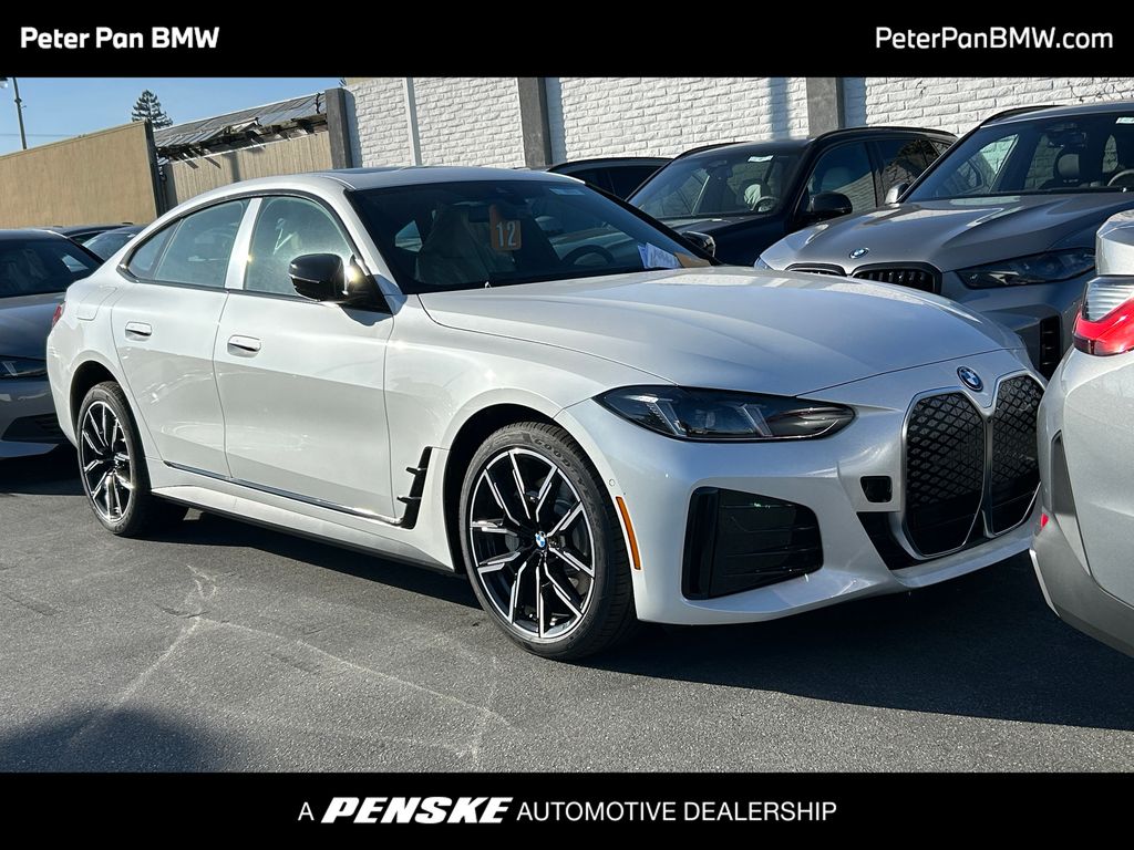 Thumbnail: 2025 BMW i4 - 1