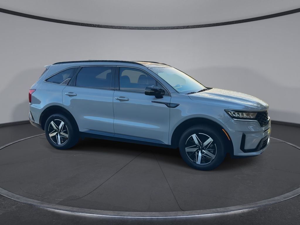 Thumbnail: 2022 Kia Sorento - 2
