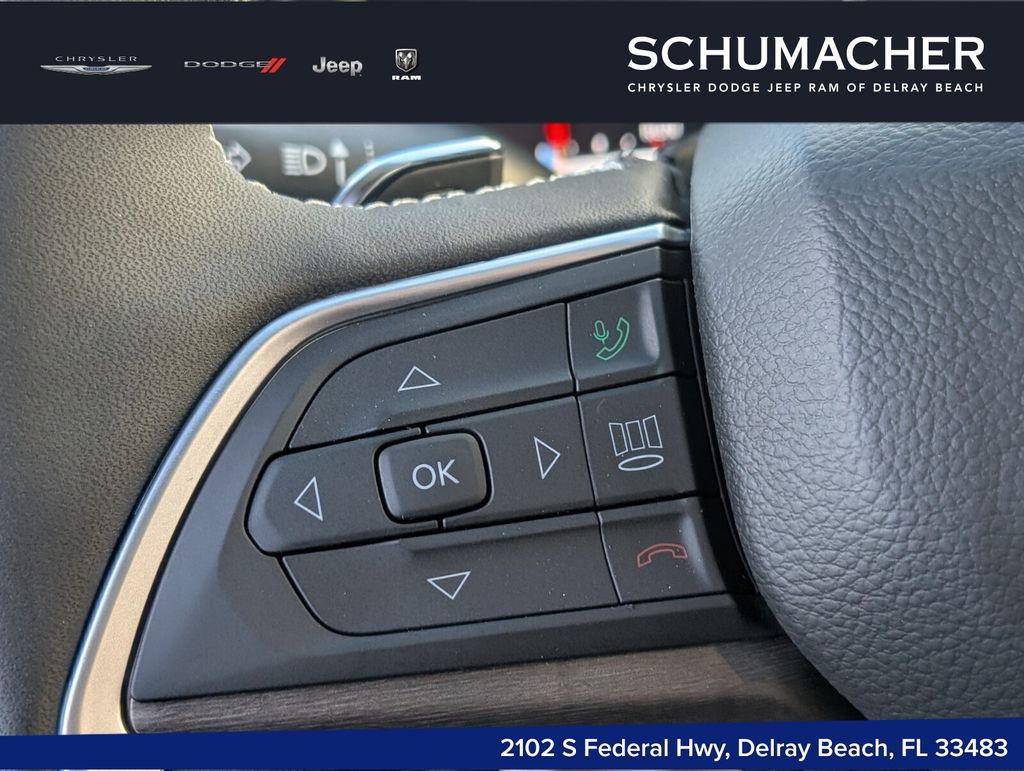 new 2026 Jeep Grand Cherokee car, priced at $42,650