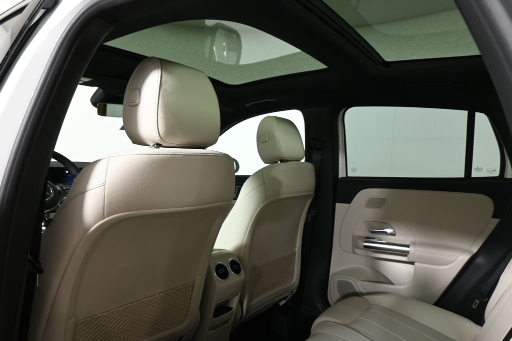 Thumbnail: 2026 Mercedes-Benz GLA - 26