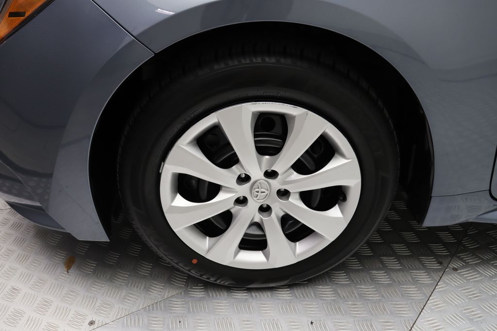 Thumbnail: 2025 Toyota Corolla - 4