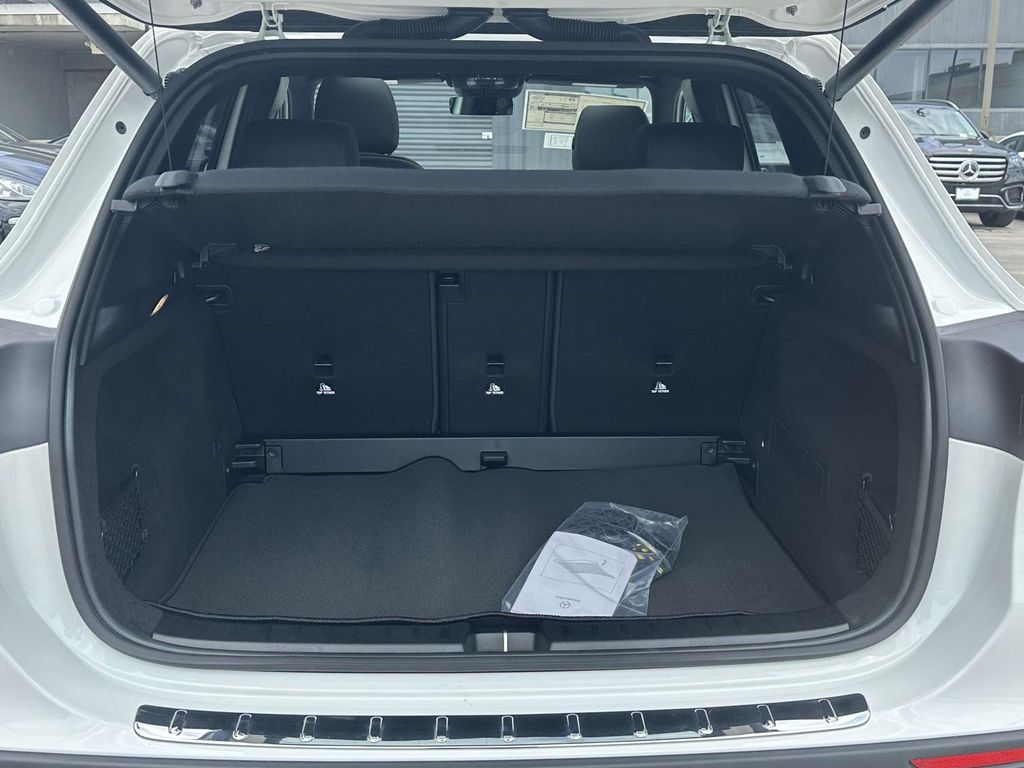 2025 Mercedes-Benz GLA 250 4MATIC 15