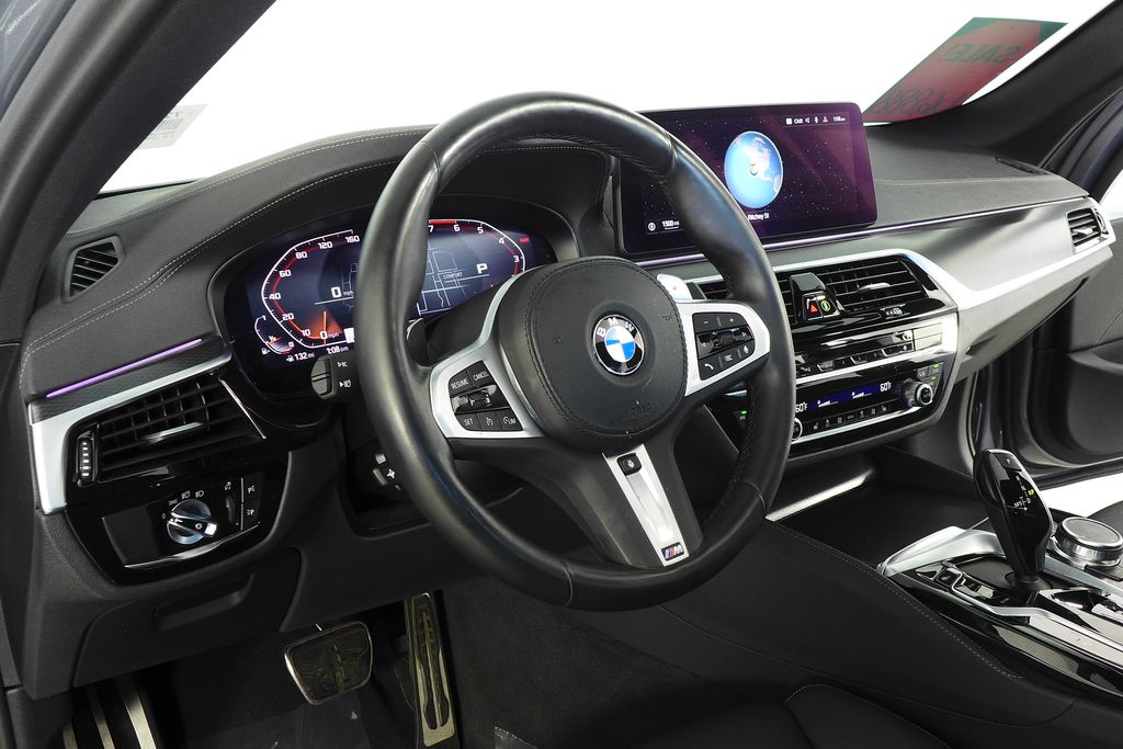 Thumbnail: 2023 BMW 5 Series - 31