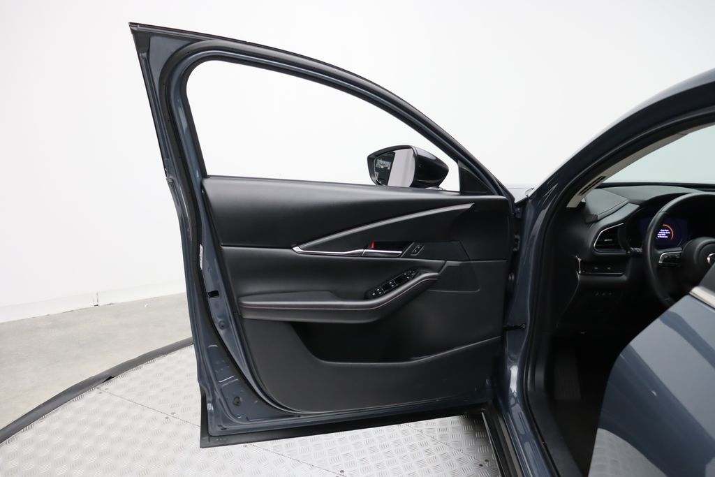 2024 Mazda CX-30 Carbon 16