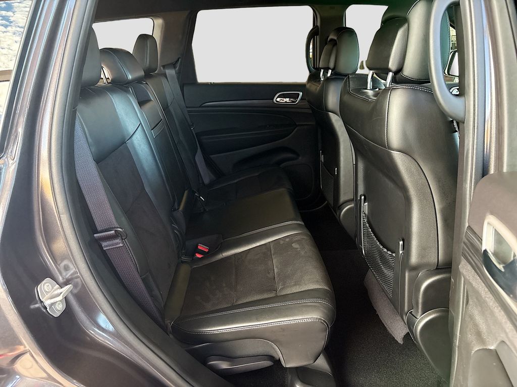 Thumbnail: 2021 Jeep Grand Cherokee - 21