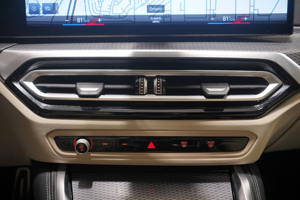 Thumbnail: 2022 BMW i4 - 13