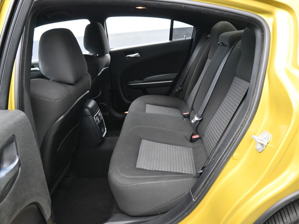 Used 2021 Gold Rush Pearlcoat Dodge R/T image 27