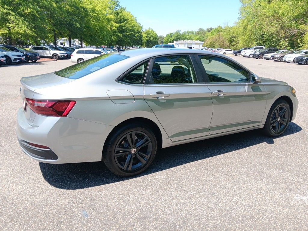 2024 Volkswagen Jetta 1.5T SE 5