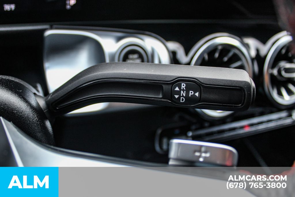 Used 2025 Black Mercedes-Benz GLB 250 image 29