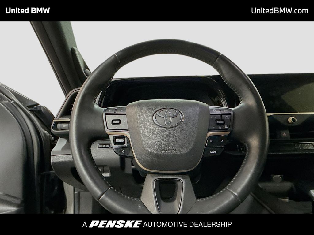 Thumbnail: 2023 Toyota Crown - 6