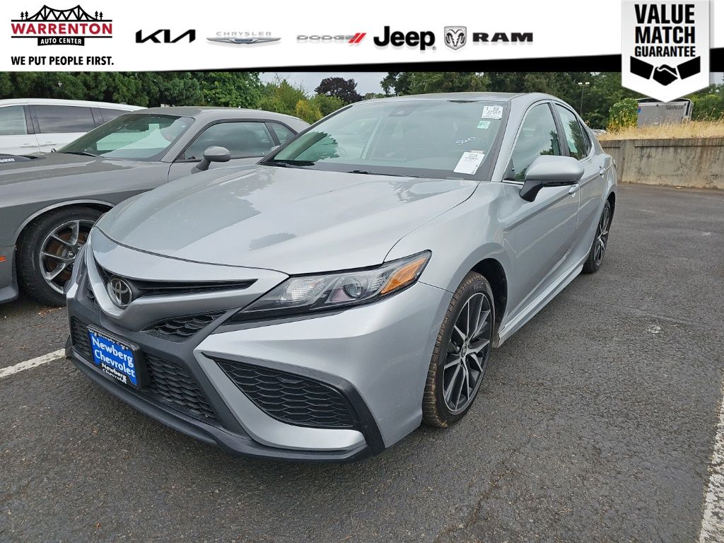 2024 Toyota Camry SE
