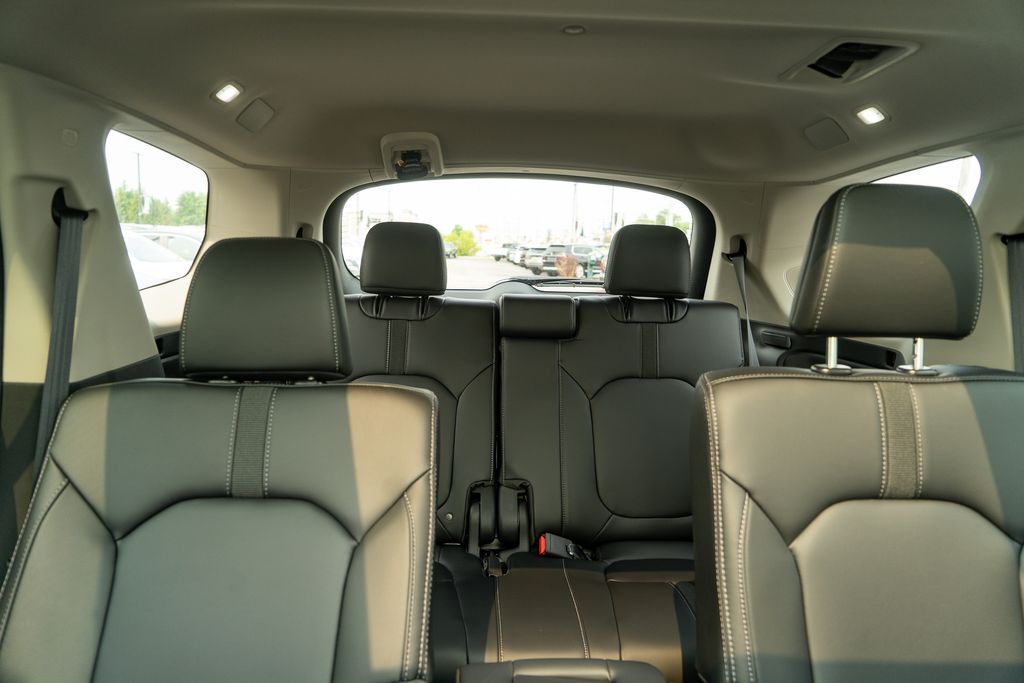 2024 Platinum White Pearl Honda Pilot Touring AWD SUV