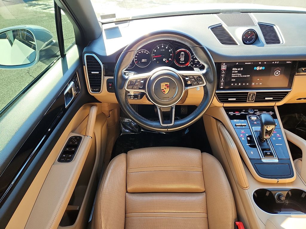 Thumbnail: 2021 Porsche Cayenne - 12
