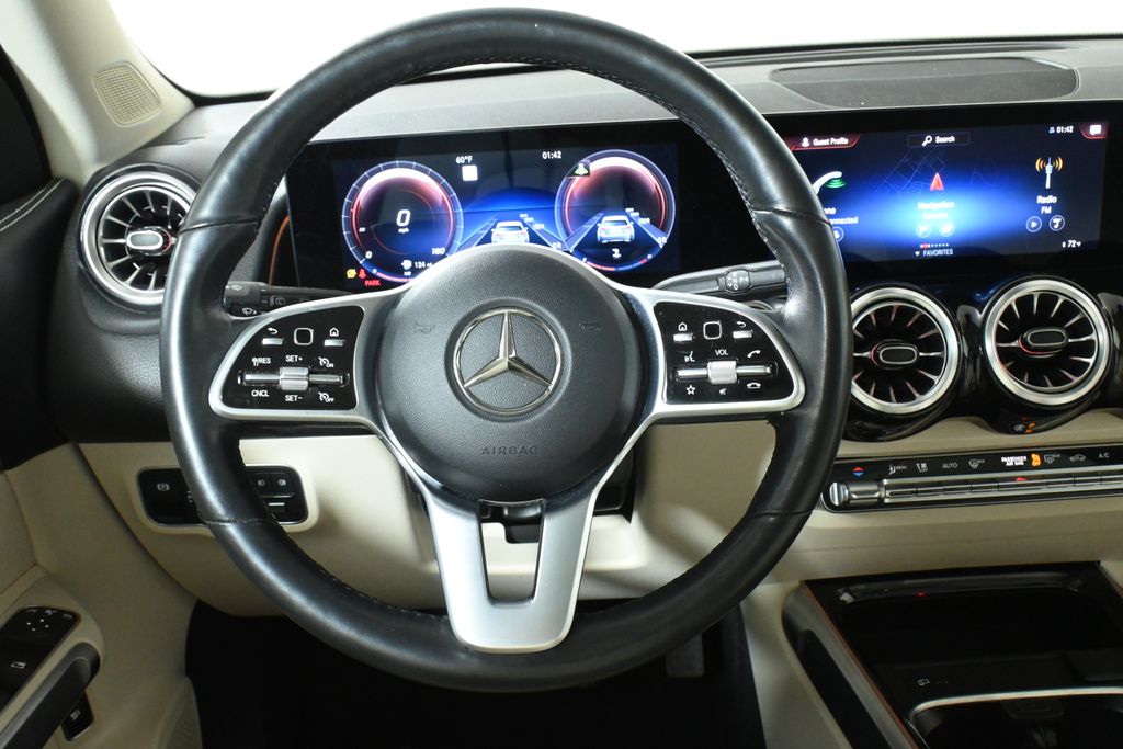 Thumbnail: 2022 Mercedes-Benz GLB - 18