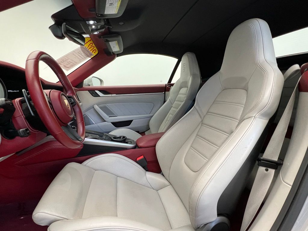 Thumbnail: 2021 Porsche 911 - 5