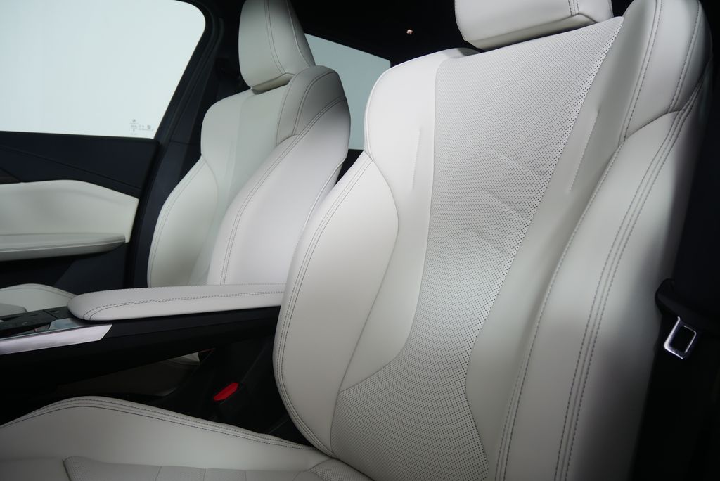 Thumbnail: 2026 BMW X1 - 10