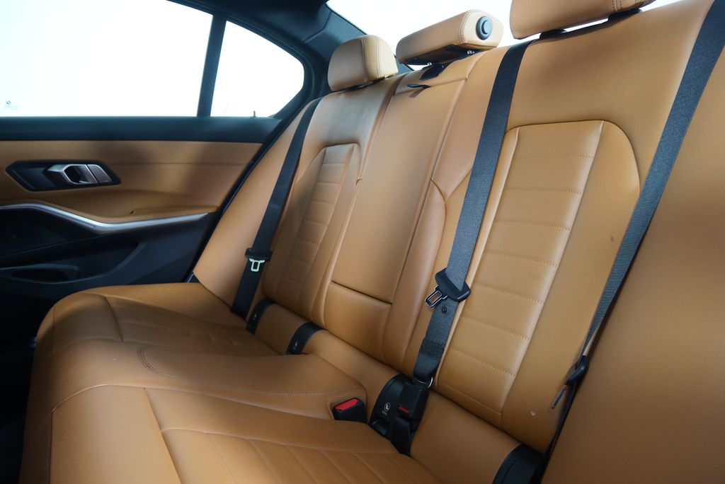 Thumbnail: 2021 BMW 3 Series - 16