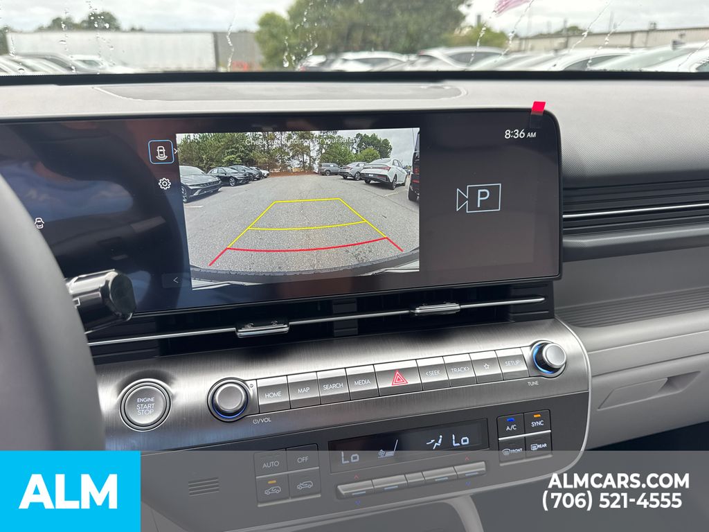 Used 2026 White Hyundai SEL Sport image 23
