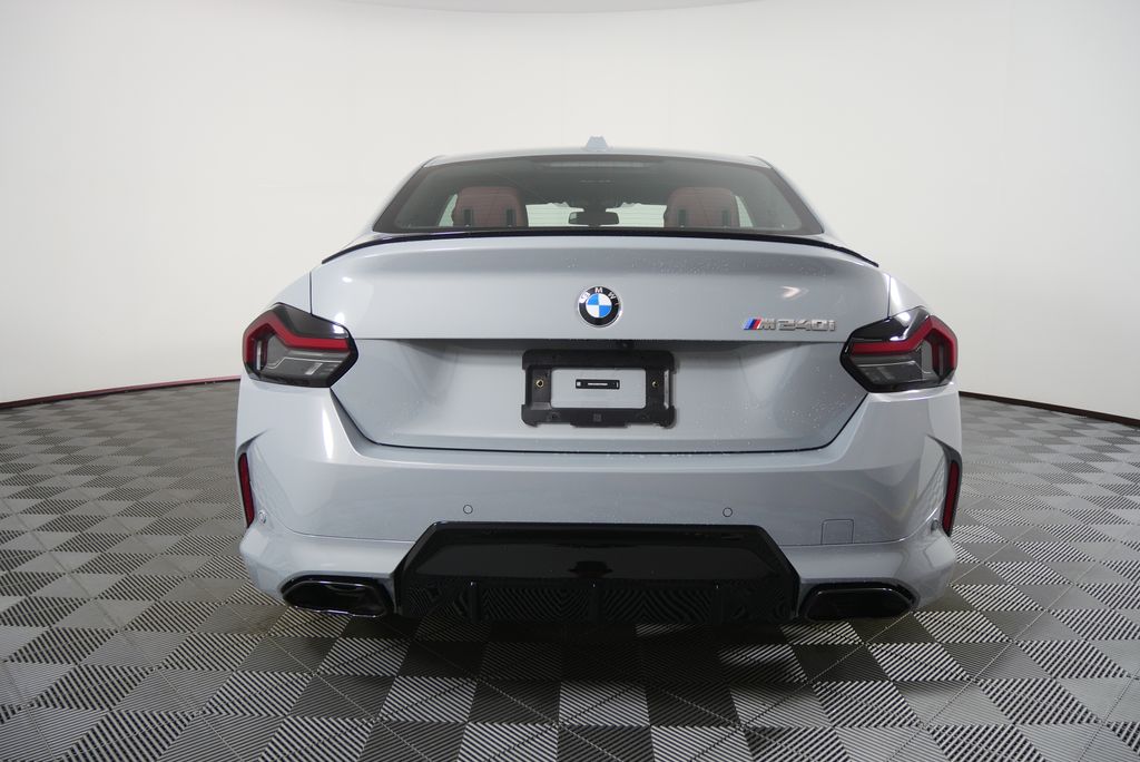 Thumbnail: 2026 BMW 2 Series - 4
