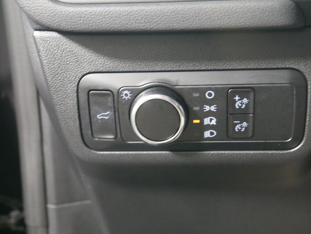 Thumbnail: 2023 Ford Escape - 21