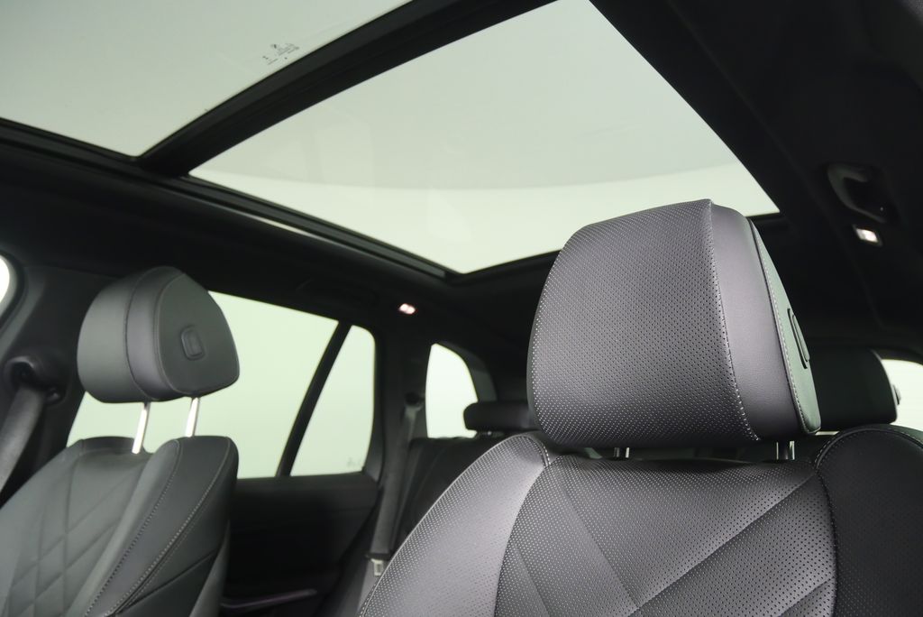 Thumbnail: 2025 BMW X5 - 12