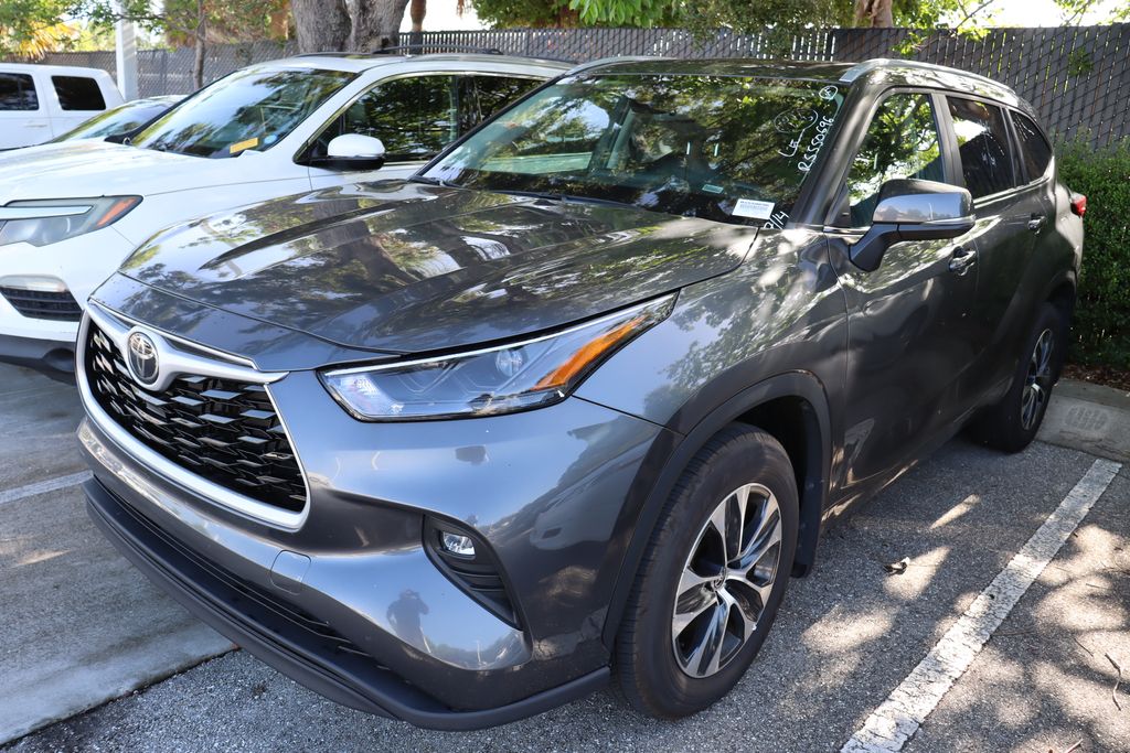 Thumbnail: 2024 Toyota Highlander - 2