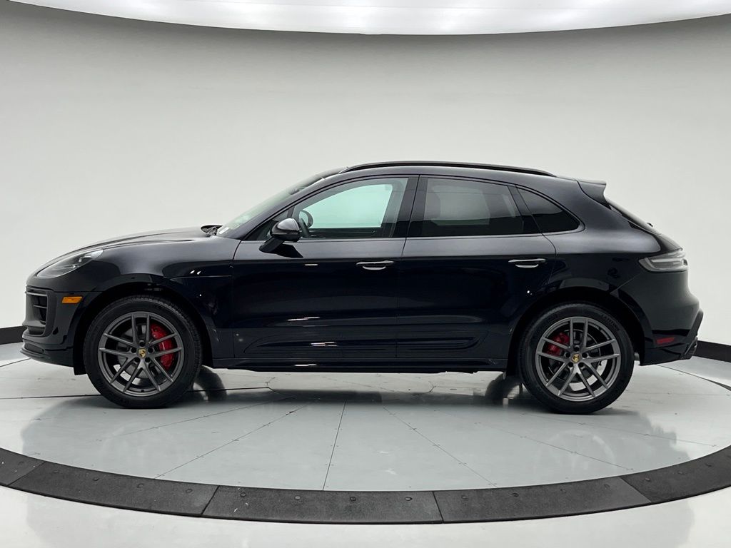 Thumbnail: 2025 Porsche Macan - 2