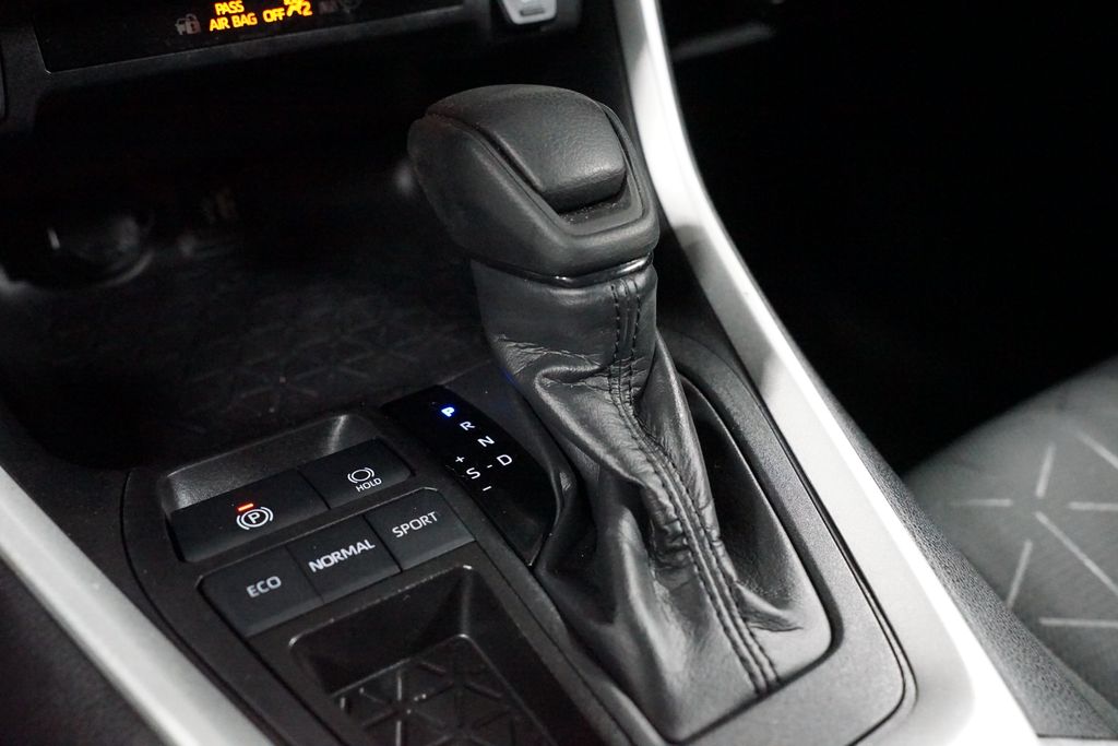Thumbnail: 2024 Toyota RAV4 - 21