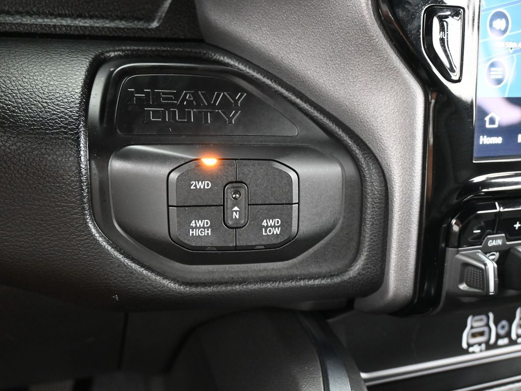 Used 2026 Diamond Black Crystal Pearlcoat Ram Big Horn image 31