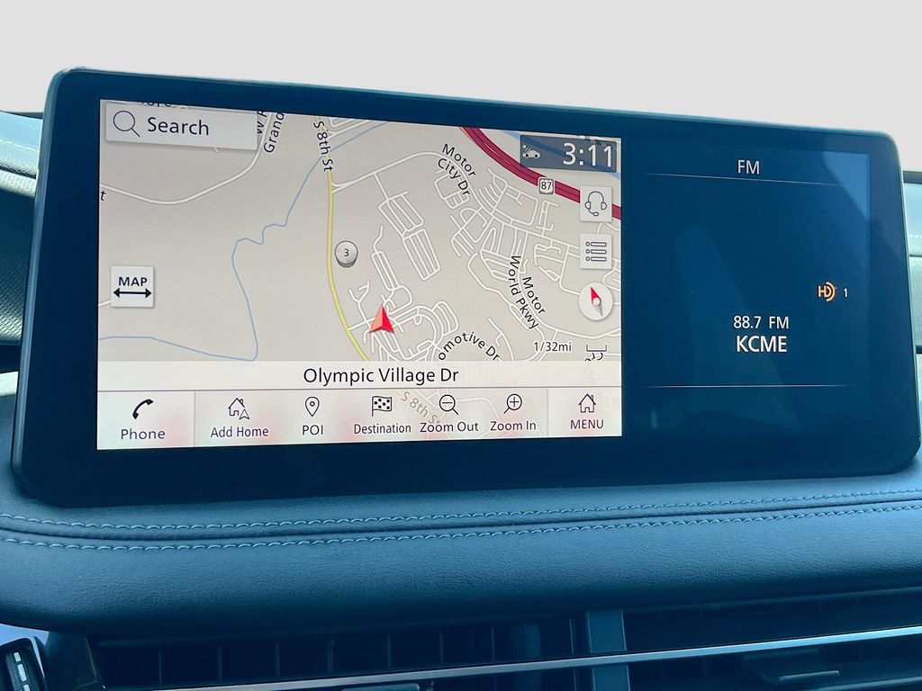 Used 2025 Gray INFINITI LUXE image 12