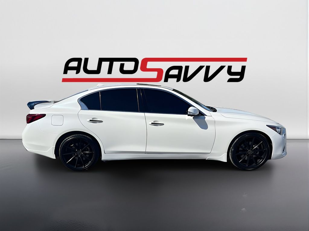 Used 2022 White INFINITI LUXE image 8