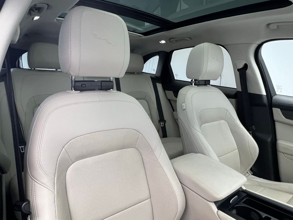 Thumbnail: 2022 Jaguar F-Pace - 7