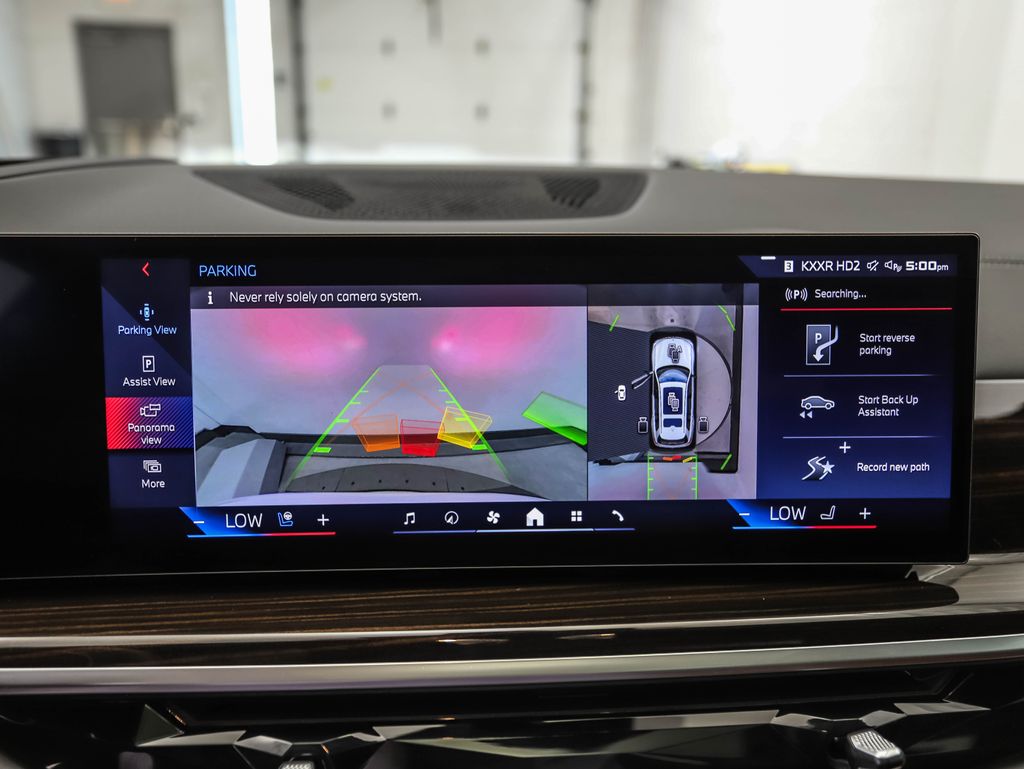 Thumbnail: 2026 BMW X7 - 19