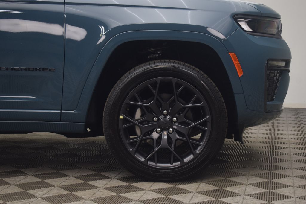 new 2026 Jeep Grand Cherokee L car, priced at $62,671