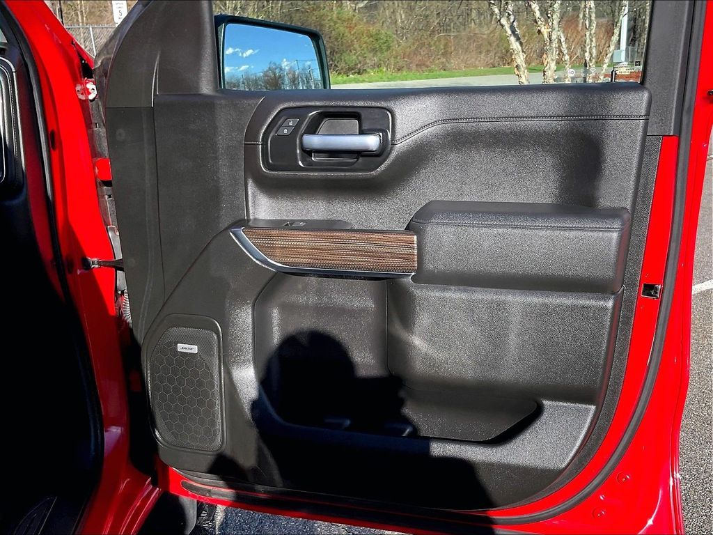2021 Chevrolet Silverado 1500 — photo 12