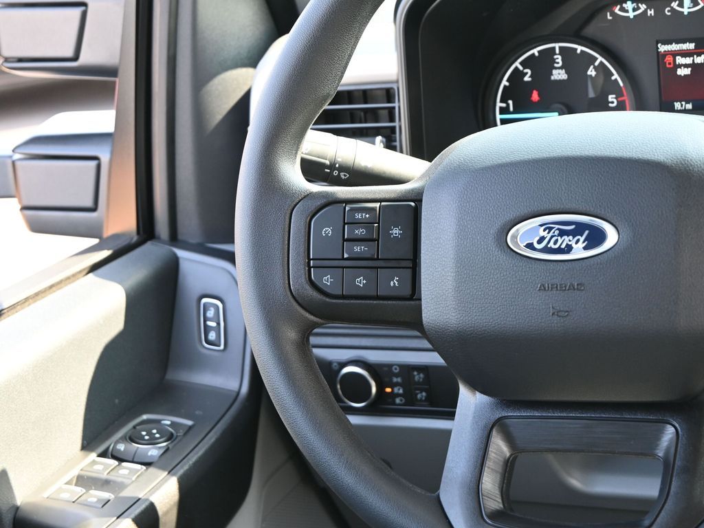 2026 Ford Super Duty F-550 DRW XL