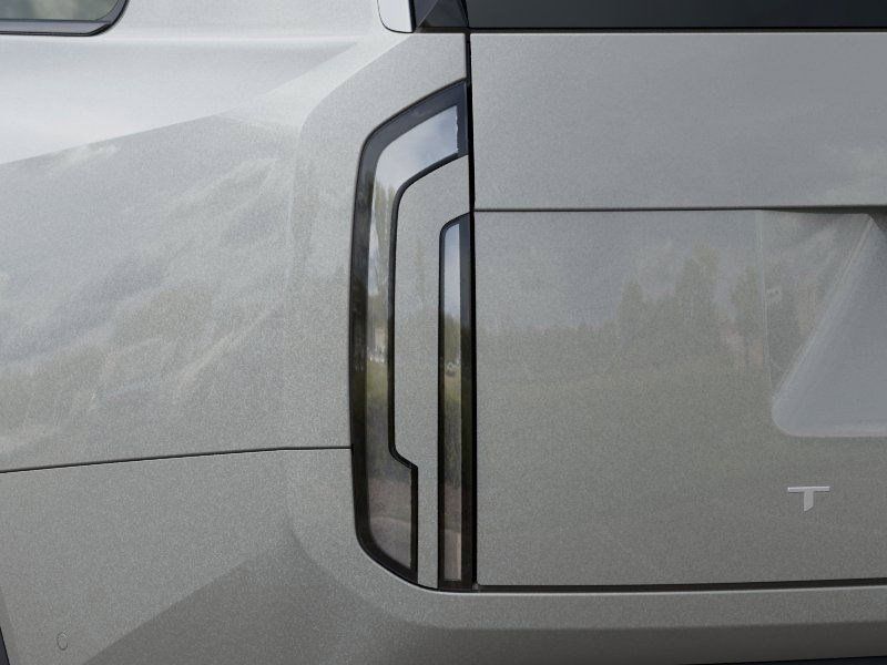 New 2027 Ivory Silver Kia S image 11