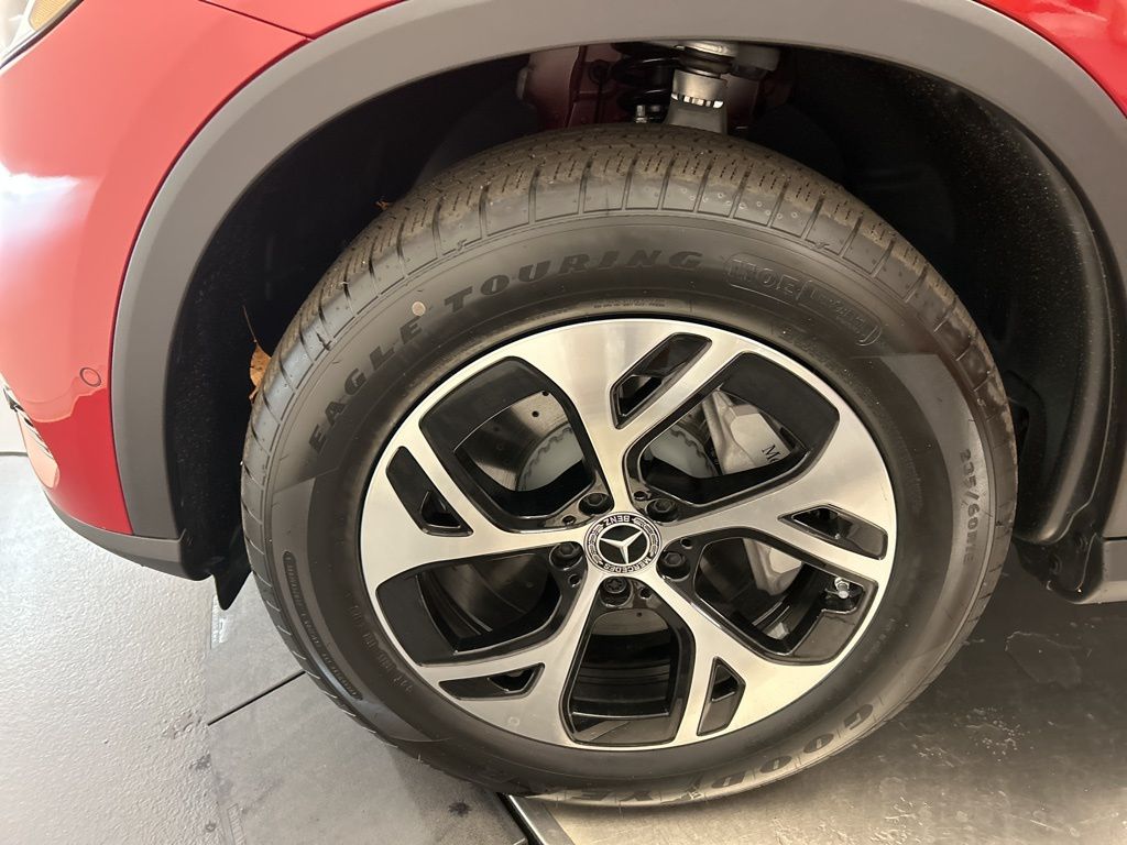 Thumbnail: 2026 Mercedes-Benz GLC - 10