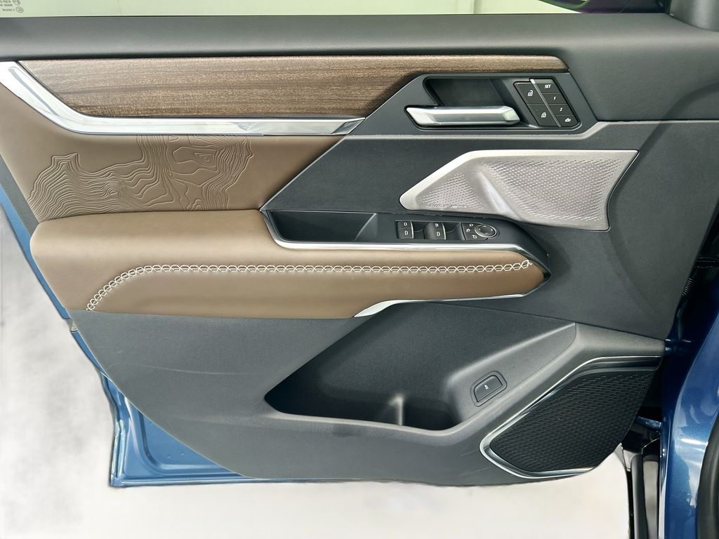 Thumbnail: 2026 GMC Acadia - 23