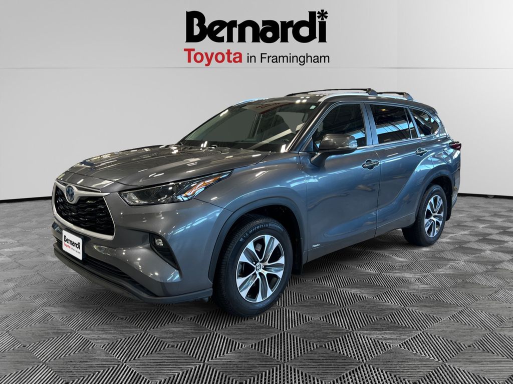 2024 Toyota Highlander Hybrid XLE AWD