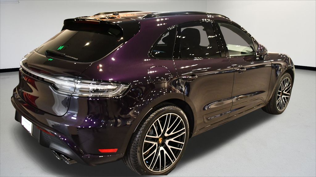 Thumbnail: 2026 Porsche Macan - 3