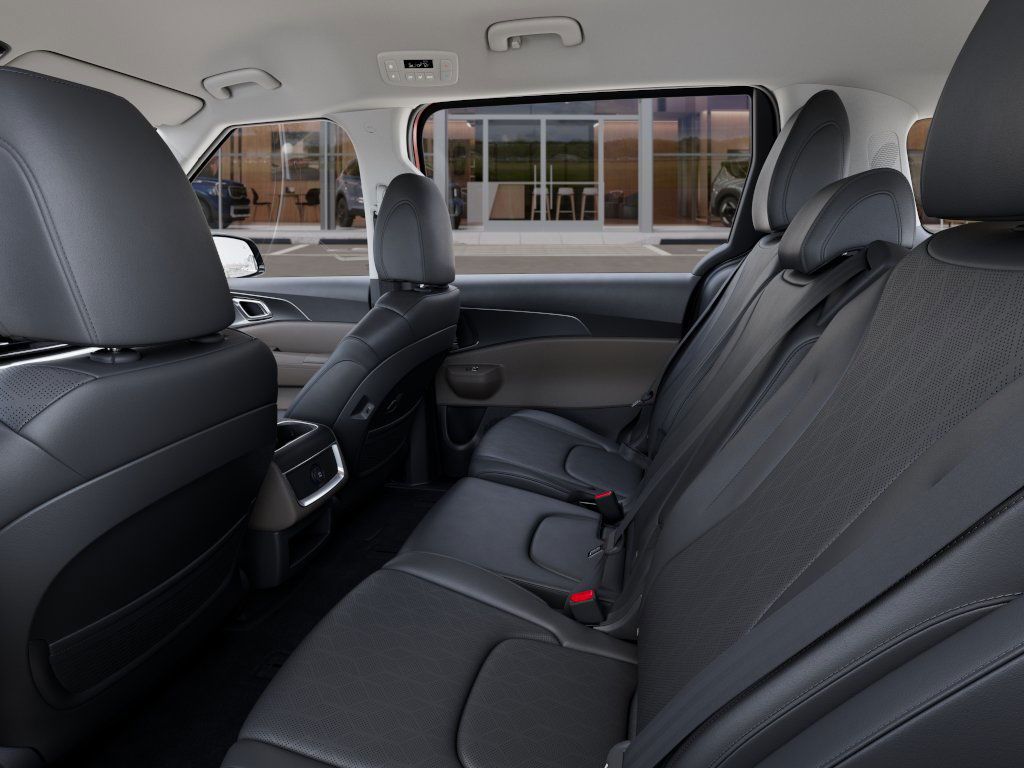 New 2025 Flare Red Kia LXS image 18