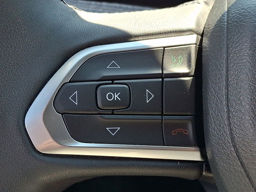 2025 Jeep Compass Latitude Silver at Spitzer Acura