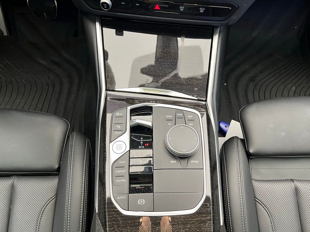 2023 BMW 3 Series 330i 12