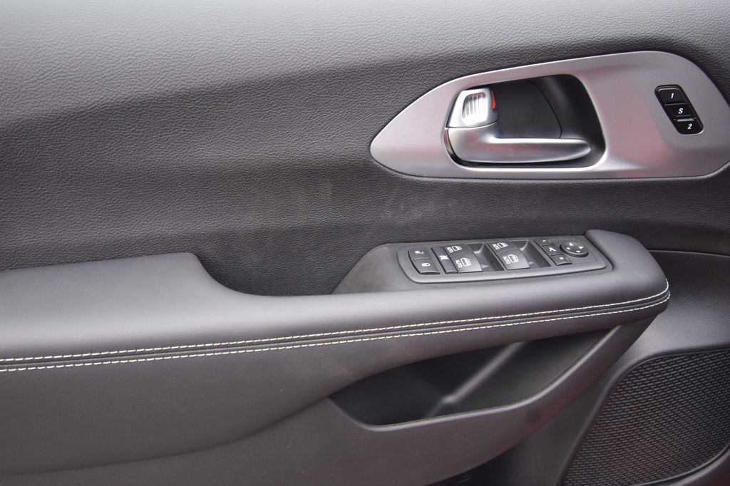 new 2026 Chrysler Pacifica car, priced at $47,696