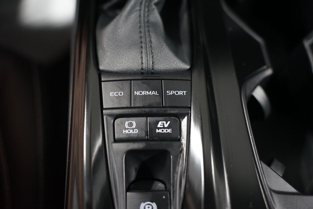 Thumbnail: 2025 Toyota Camry - 22