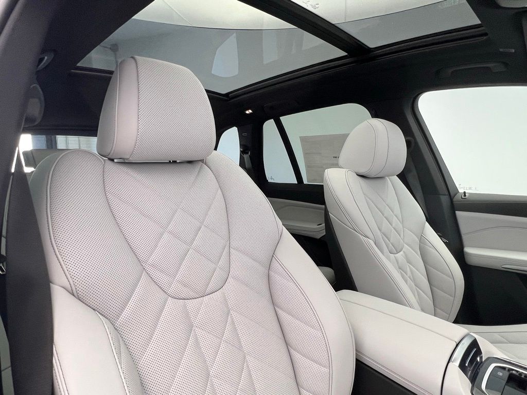 Thumbnail: 2026 BMW X5 - 6