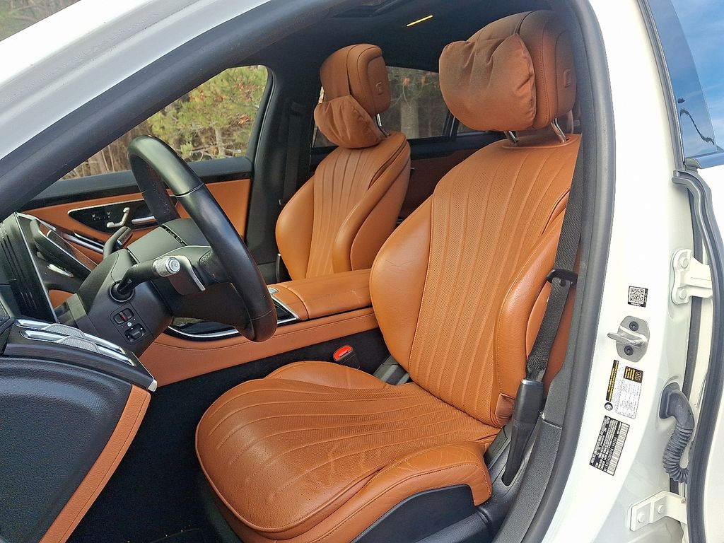 Thumbnail: 2023 Mercedes-Benz S-Class - 12