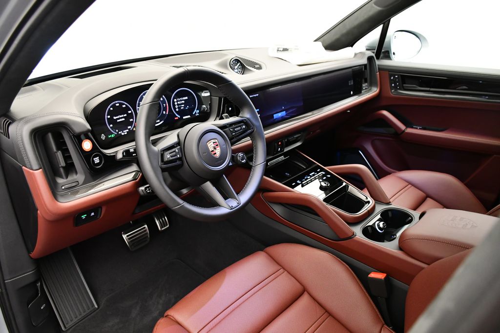 Thumbnail: 2026 Porsche Cayenne - 4